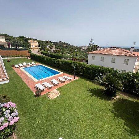 Apartamentos Rayon Du Soleil Sant Feliu de Guíxols Buitenkant foto