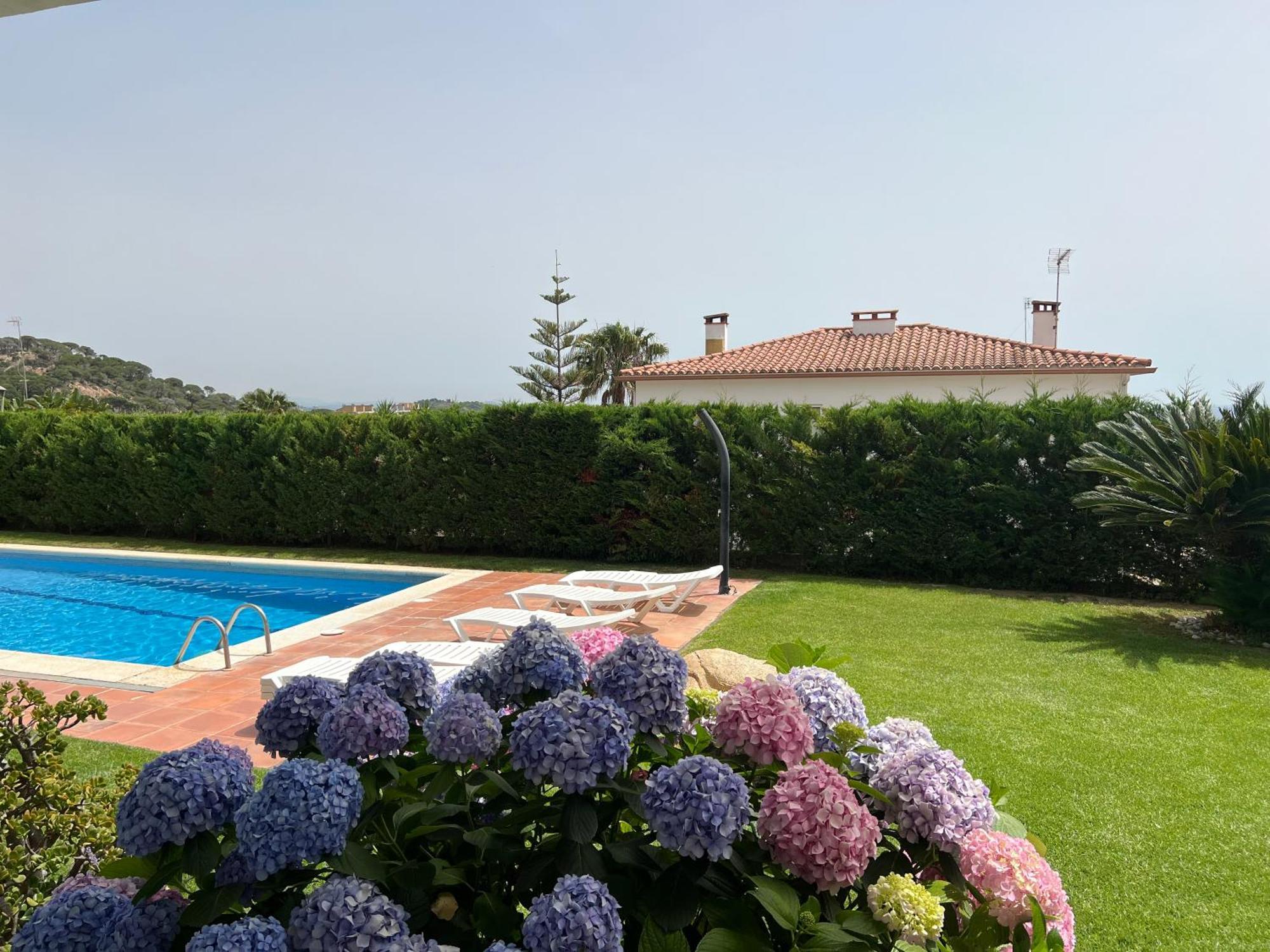 Apartamentos Rayon Du Soleil Sant Feliu de Guíxols Buitenkant foto